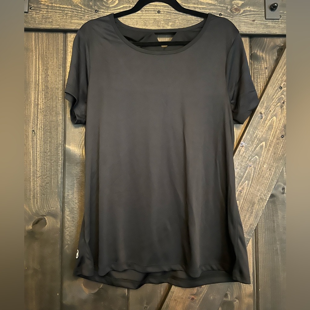 Daisy Fuentes work out shirt